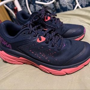 Hoka one challenger ATR 6 size 6